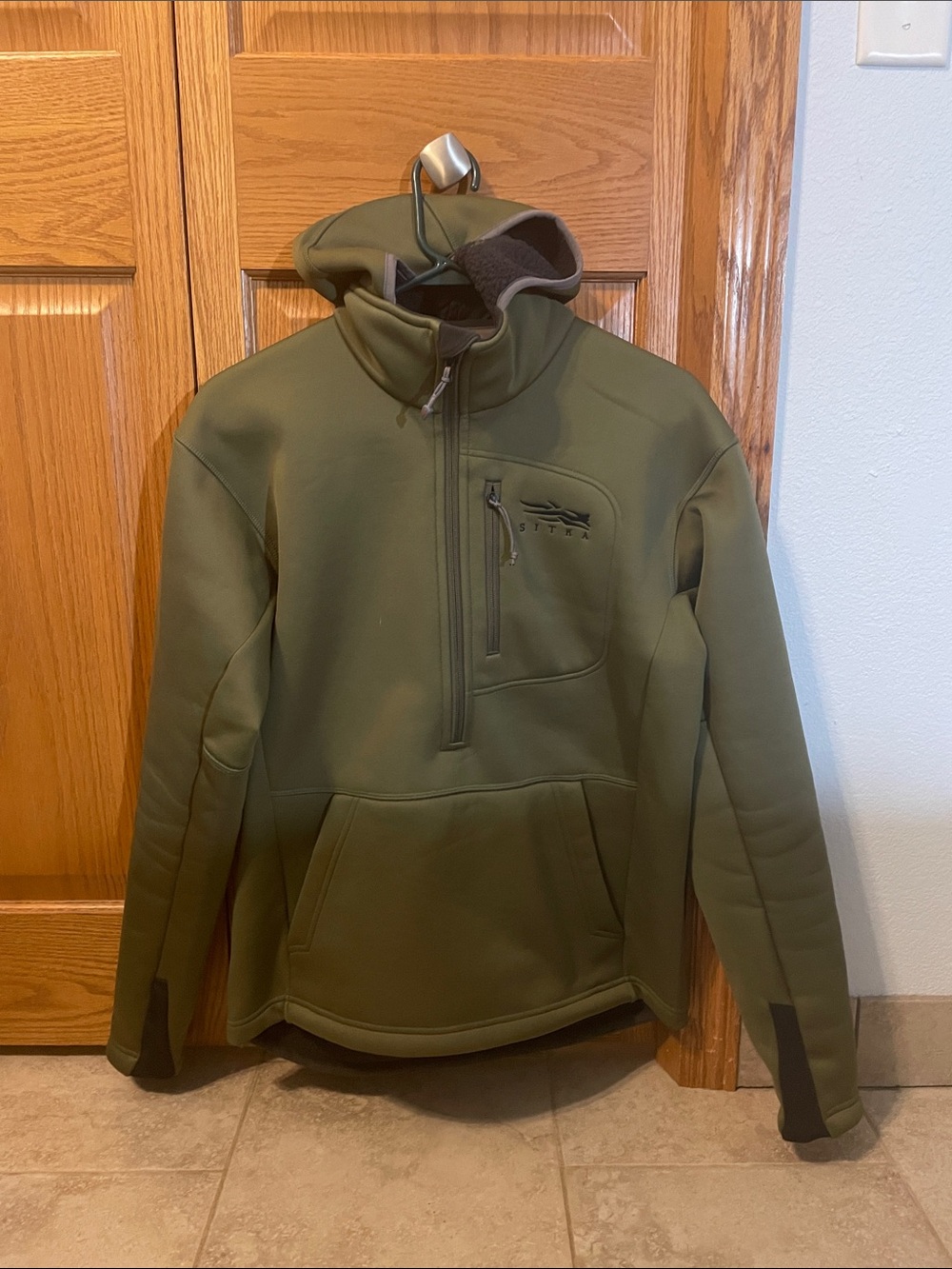 Sitka gradient hoodie